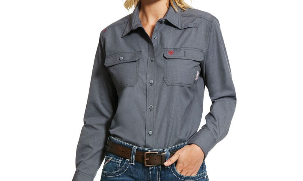 Do Fire-Resistant Shirts Need To Be Tucked In?