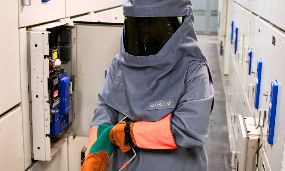 5 Ways for Electricians To Stay Safe Around Arc Flashes